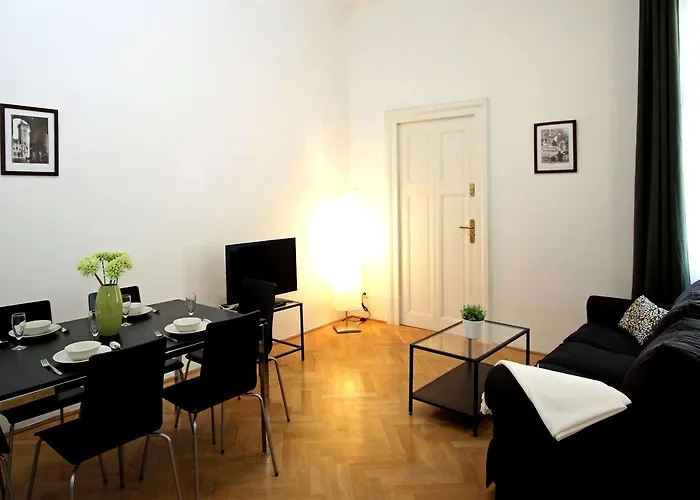 Leo Old Town Апартаменты Прага